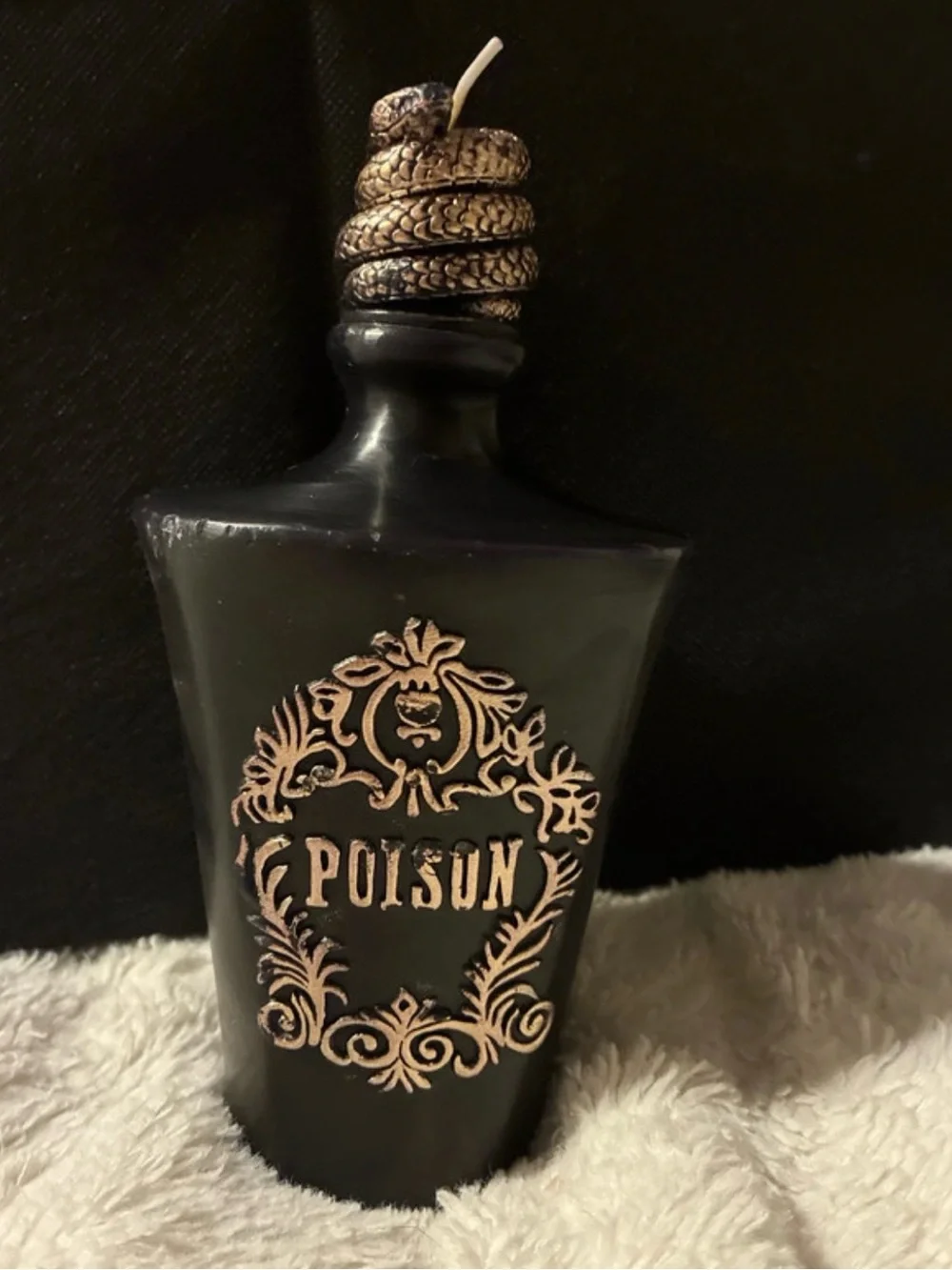 Mainstays Black with Gold Accents potion candle